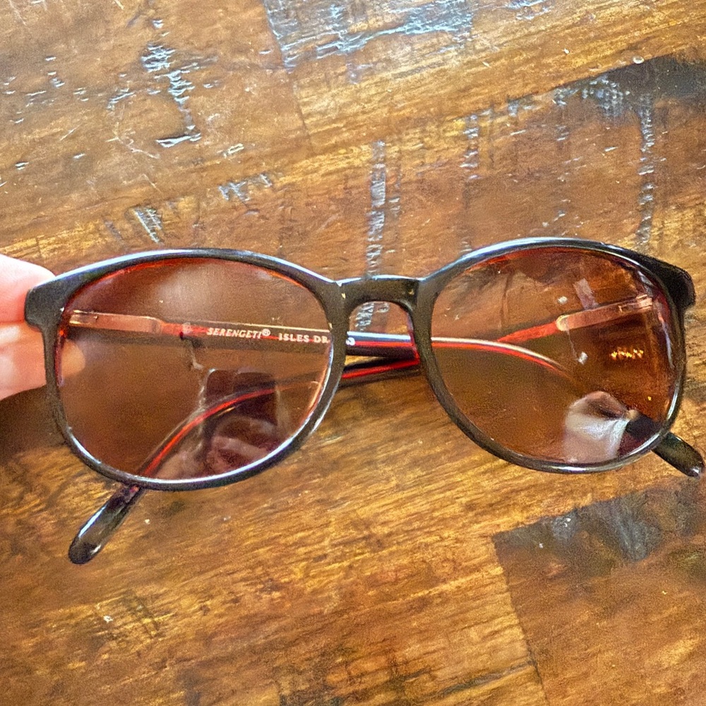 Vintage Serengeti sunnies
